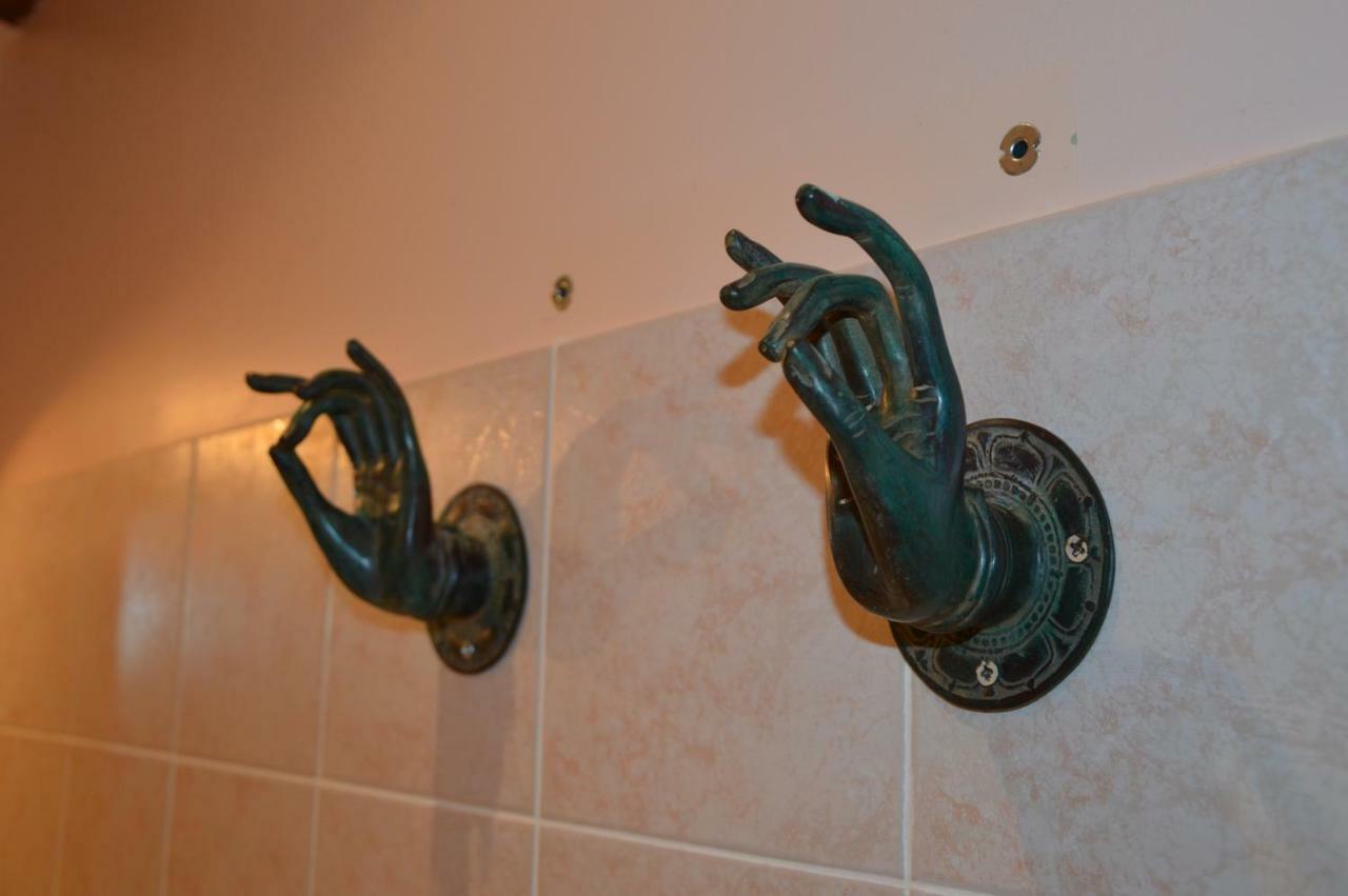 Les Deux Tours Bed & Breakfast Siorac-en-Perigord ภายนอก รูปภาพ